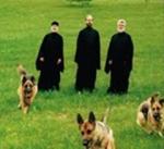 [신간] 수도사들이 개를 훈련한다고?
